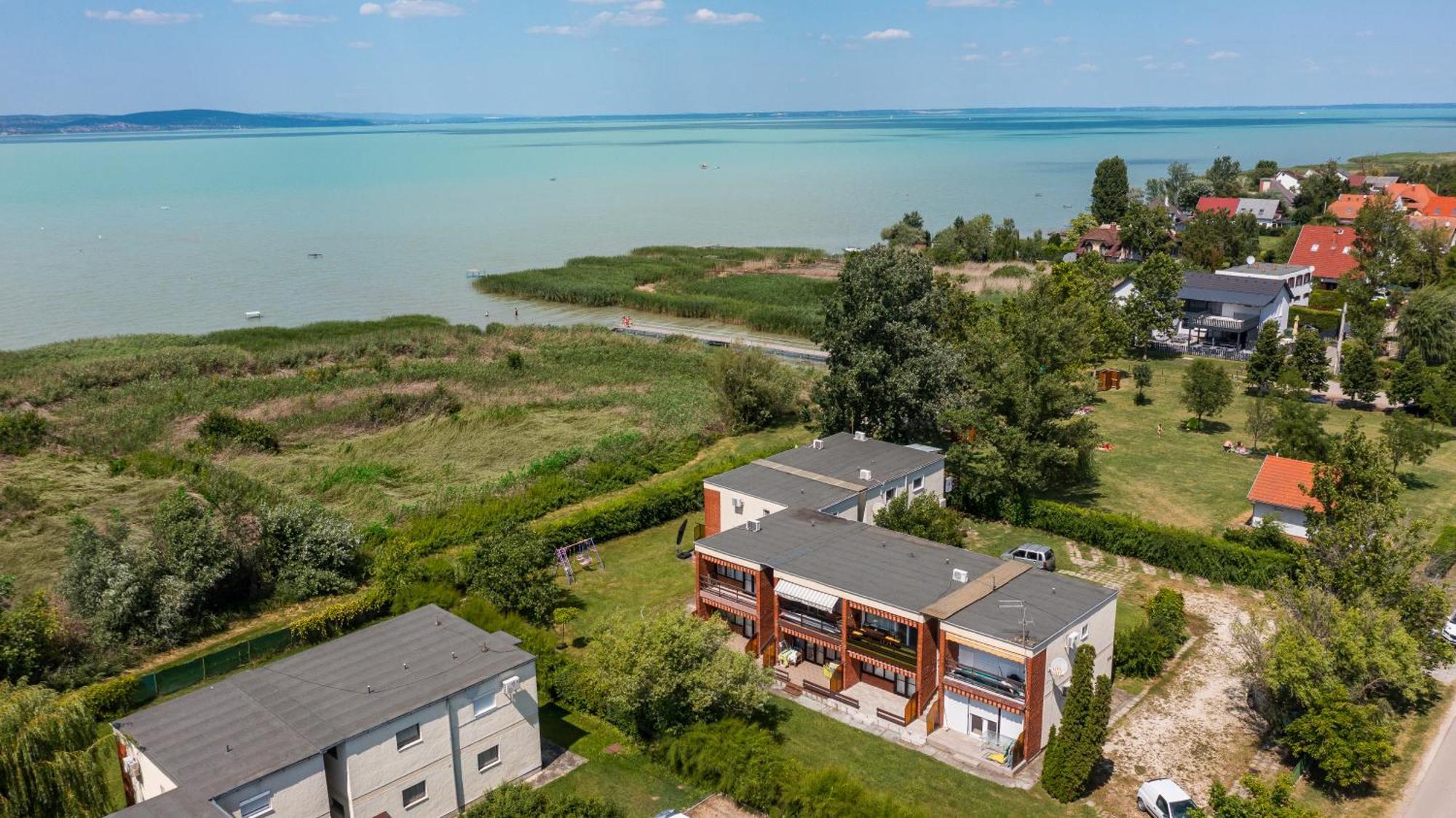 Balatonic Apartman Замарді Екстер'єр фото